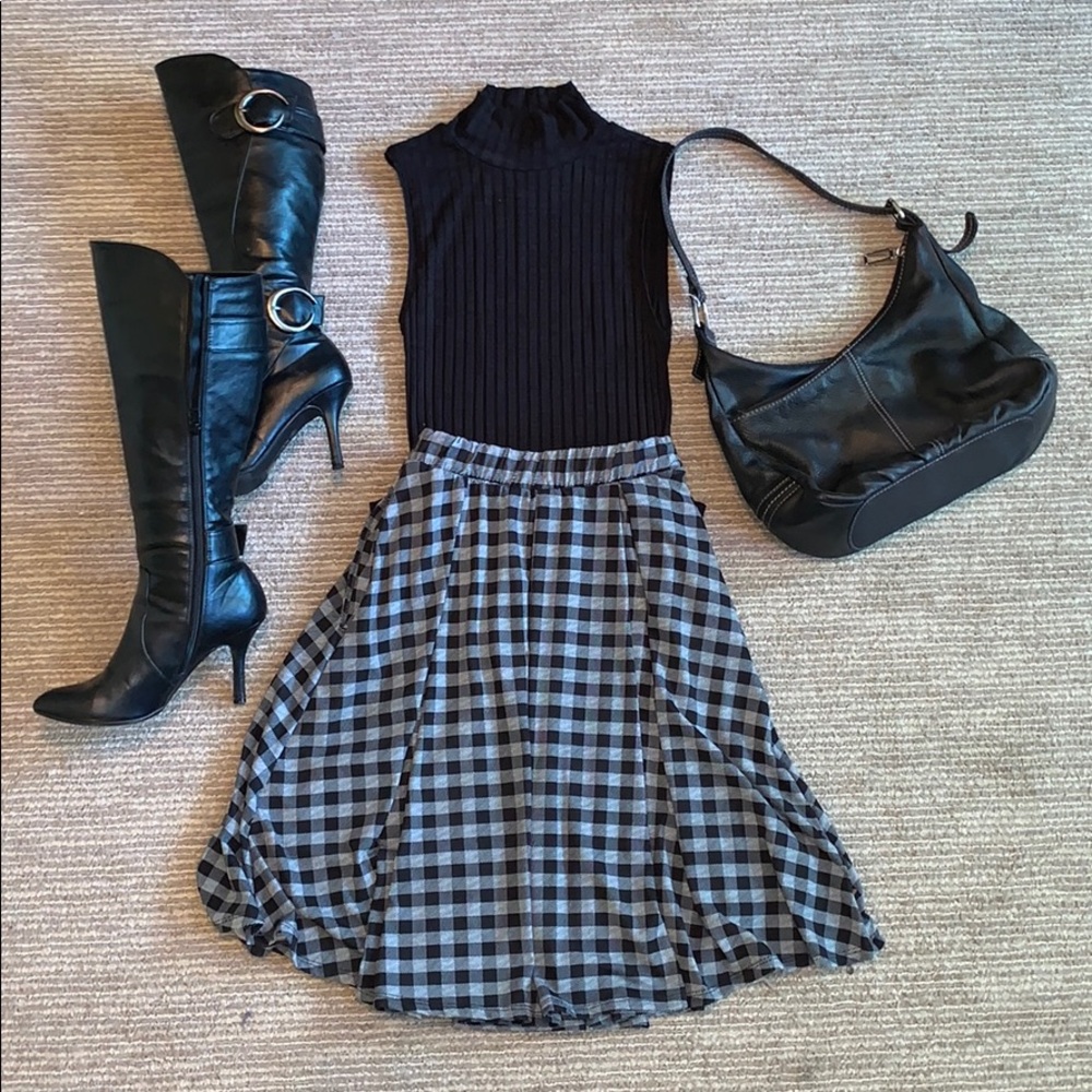 ⚜️ LULAROE “Madison” Pocket Skirt